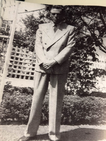 A picture of the Howard Sounes book "Bukowski in Pictures."